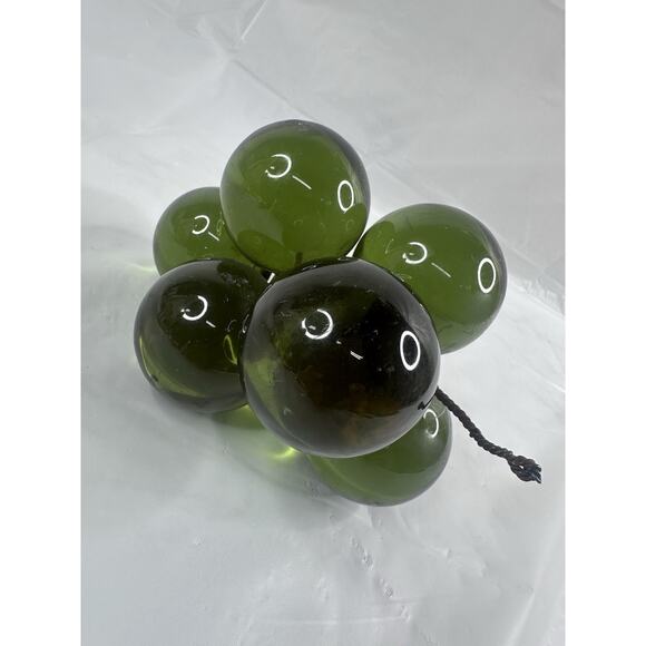 Vintage MCM Green Lucite Cluster Bunch Of Grapes Acrylic Table Decor - Picture 4 of 6